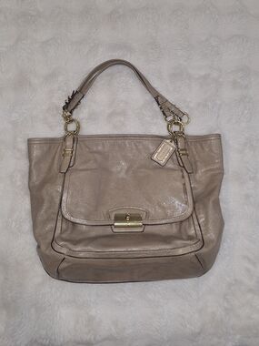 ✨ COACH KRISTIN PINNACLE LEATHER TOTE ✨